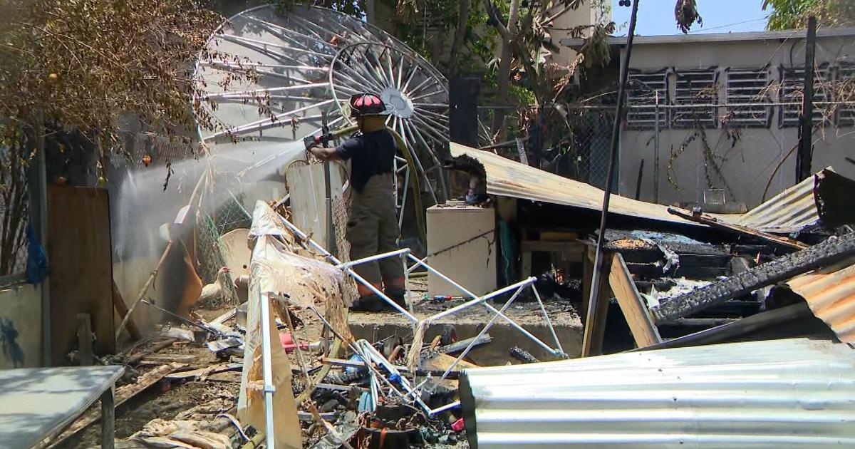 Familia de ocho pierde su hogar en incendio en Guayanilla