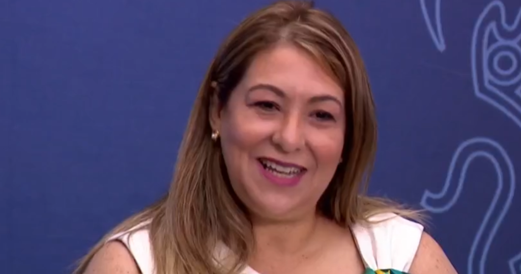 Exdirectora regional demanda a secretaria Suzanne Roig por hostigamiento laboral