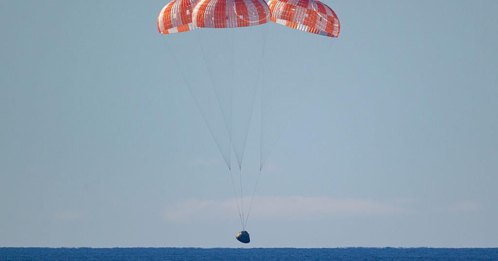 Astronautas de Artemis II logran amerizaje exitoso