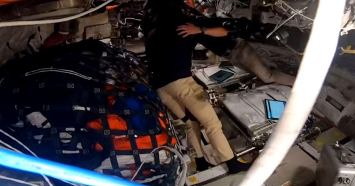 Astronautas de Artemis II se convierten en los humanos que han viajado más lejos de la Tierra