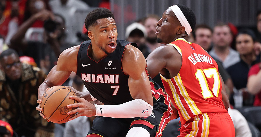 Imagen del artículo de WAPA: Antetokounmpo logra su primera victoria con Miami; Sixers repuntan en Indiana