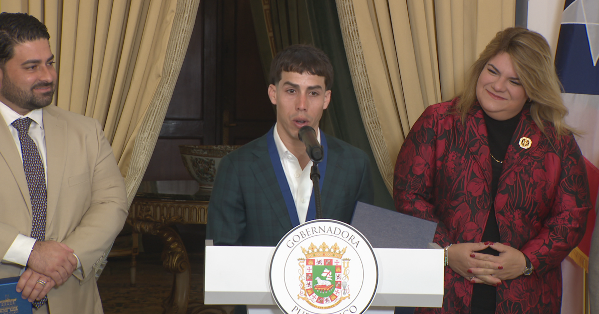 Reconocen a los hermanos Ortiz tras la victoria en el Kentucky Derby