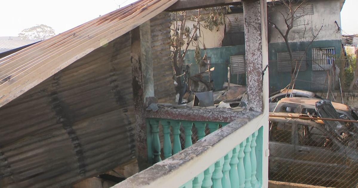 Incendio destruye cuatro residencias en barriada Juana Matos de Cataño