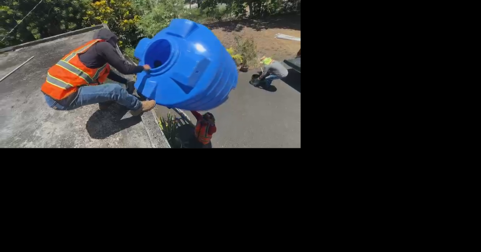 Bayamón distribuye más de 300 cisternas tras avería que dejó 36,000 abonados sin agua