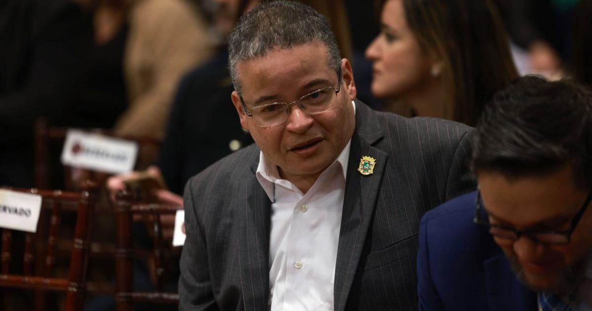 "Johnny" Méndez cita al secretario de Salud tras conflicto por CDT de Culebra