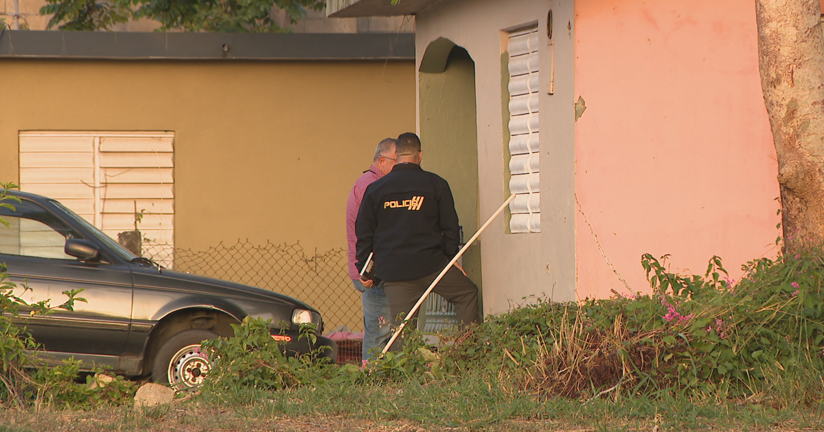 Policía no descarta más de un atacante en asesinato de mujer a tiros en Arecibo