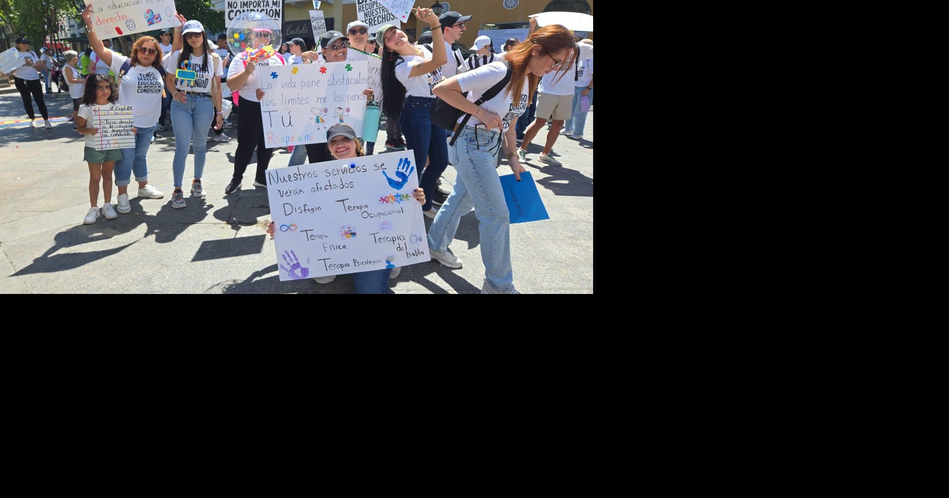 Maestros y estudiantes de fundación protestan exigiendo continuidad de ...