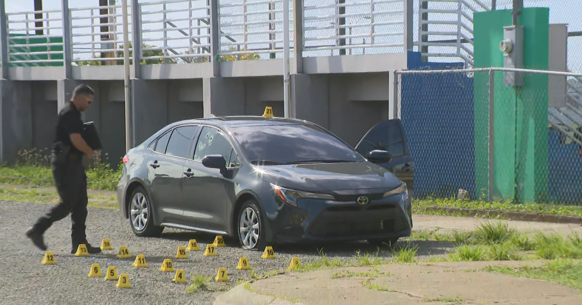 Hombre y mujer asesinados a tiros dentro de un auto en Guayama