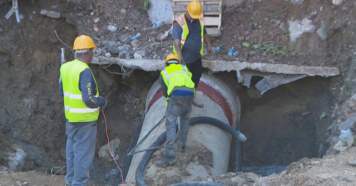 AAA culmina reparación de tubería averiada en Bayamón; espera restablecer agua antes del domingo