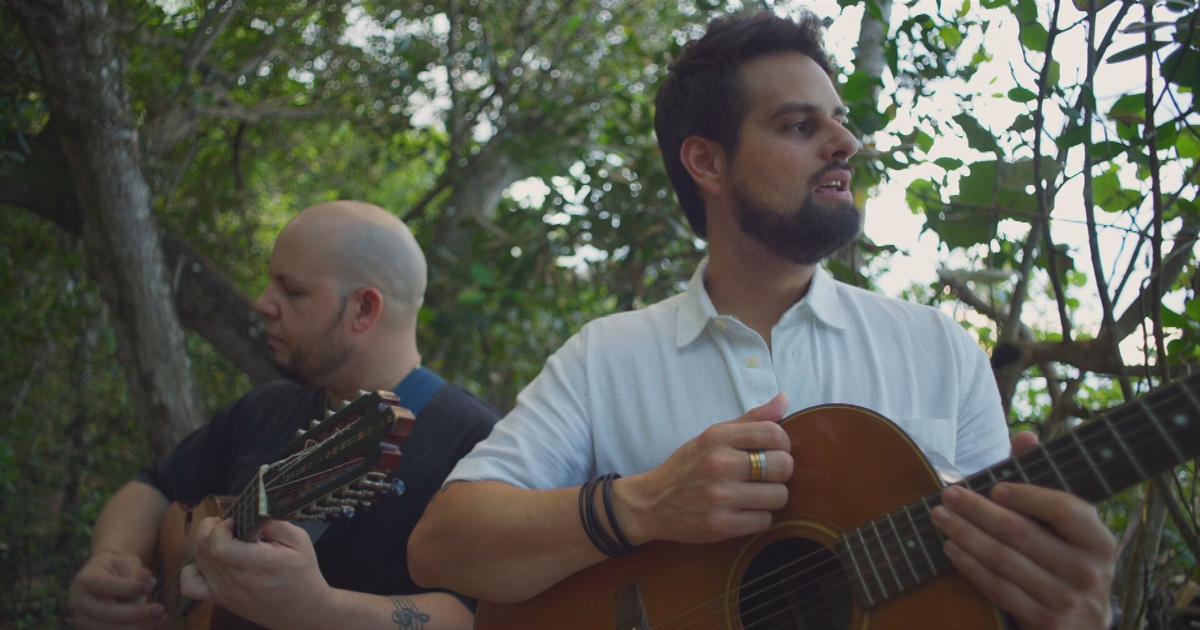 Gabriel Mora y José Eduardo Santana lanzan "En la piel", homenaje a sus padres