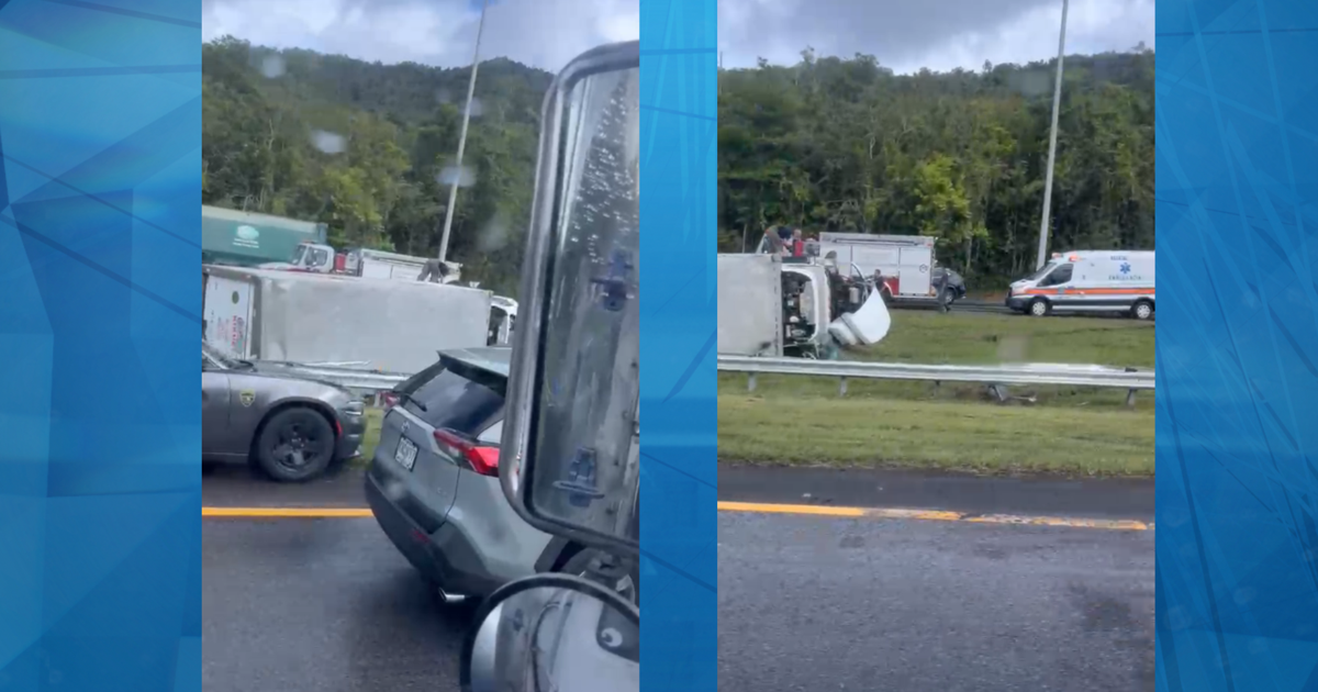 Camión se vuelca en el expreso PR-52 entre Cayey y Caguas; conductor ileso