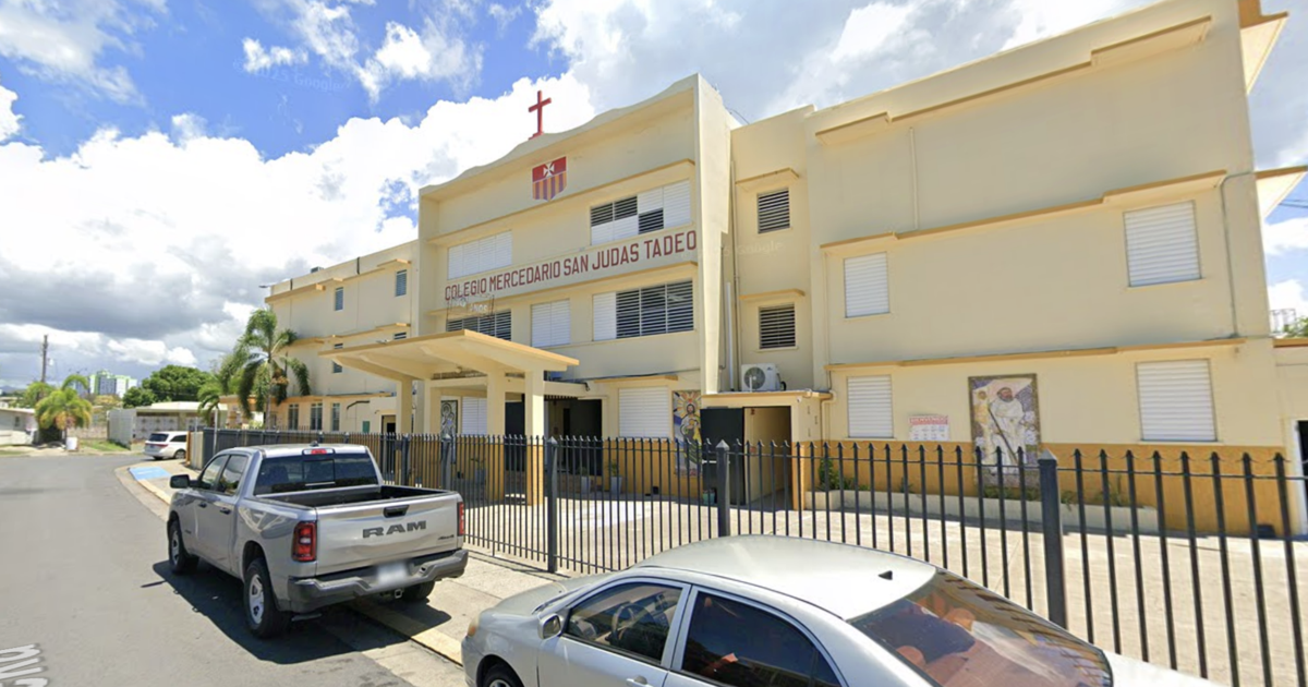 Encuentran cargador de arma de fuego en bulto de estudiante en Ponce