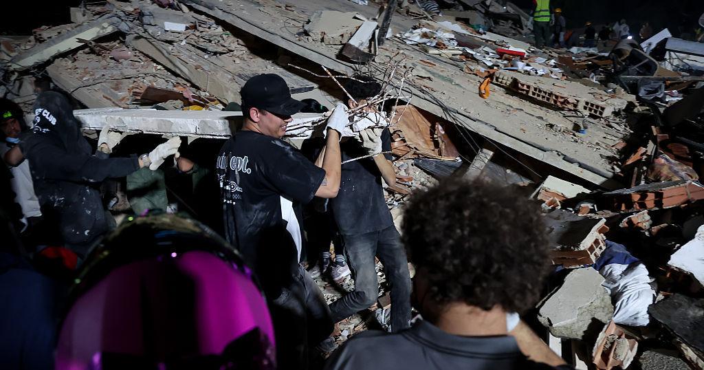 Países ofrecen ayuda a Venezuela tras terremotos que dejan al menos 32 muertos