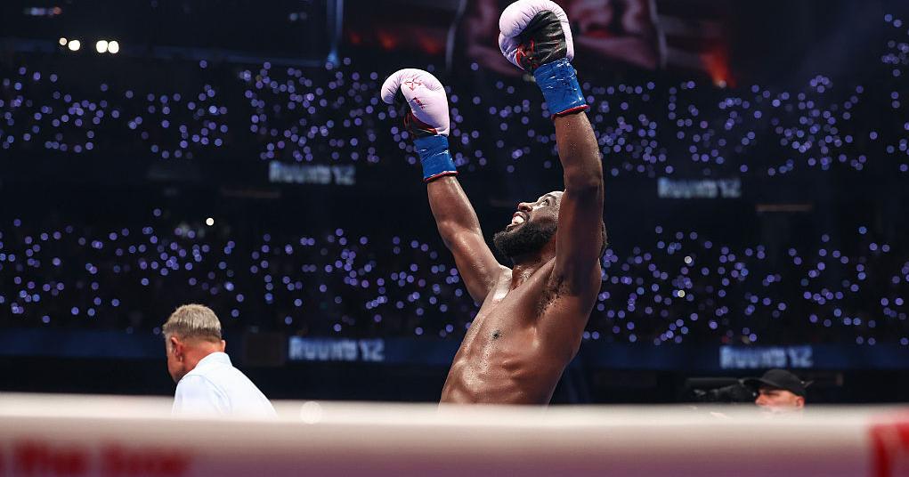Crawford podría salir del retiro; se baraja pelea ante Jaron "Boots" Ennis