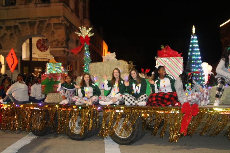 Waxahachie Christmas Parade 2022 Winners 2021 Waxahachie Christmas Parade Photo Gallery | Local News |  Waxahachiesun.com