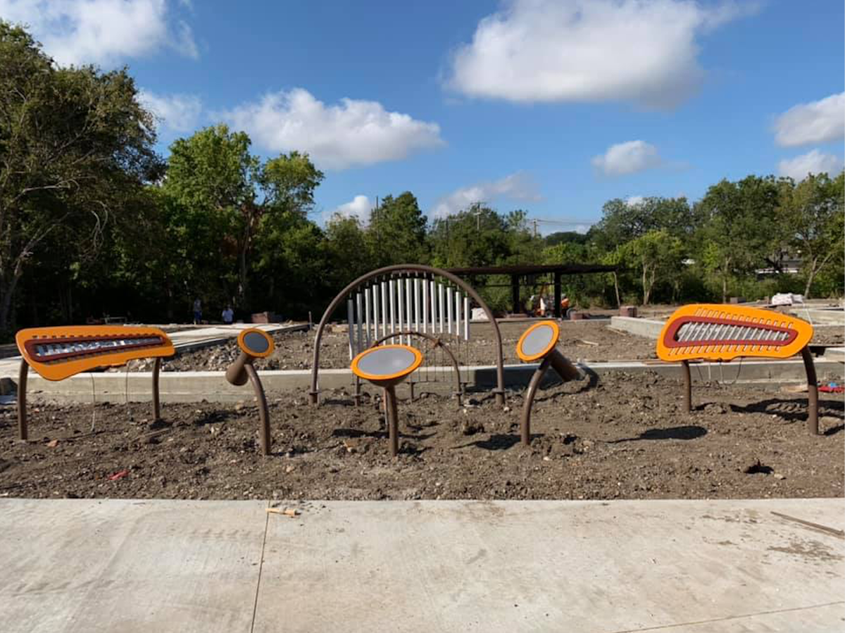 Railyard Park Progressing With Completion Set For Mid November Business Waxahachiesun Com