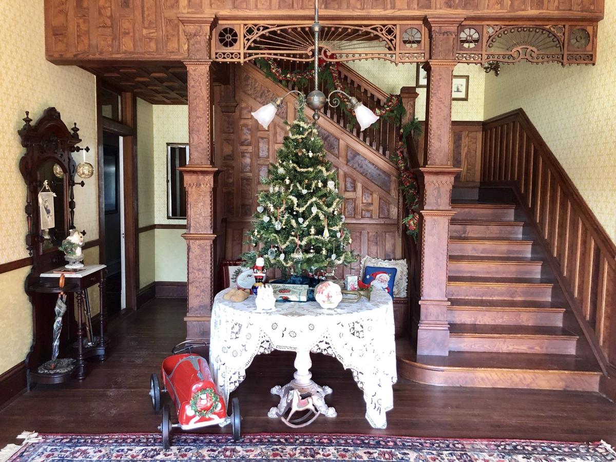 Waxahachie Christmas Gingerbread Tour 2022 An Emphasis On History: Historic Waxahachie Inc.'s Christmas Tour Of Homes  | Arts & Entertainment | Waxahachiesun.com