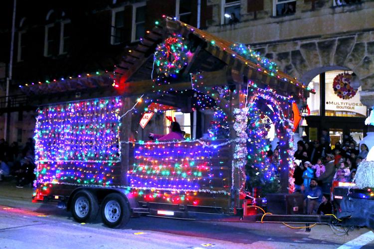 Waxahachie Christmas Parade 2022 Winners 2021 Waxahachie Christmas Parade Photo Gallery | Local News |  Waxahachiesun.com