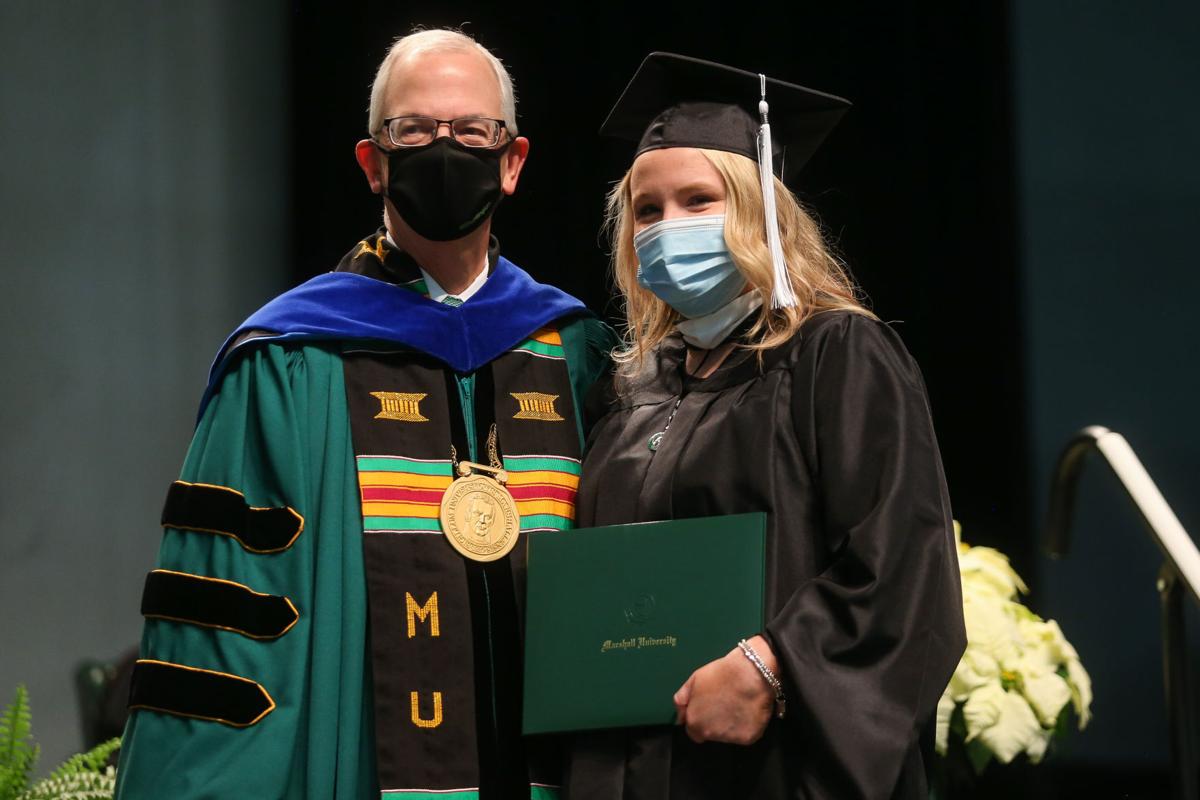 20211212_hd_commencement