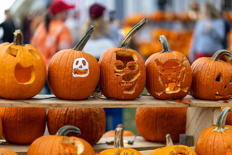 Kenova Pumpkin House welcomes thousands through the weekend | News ...