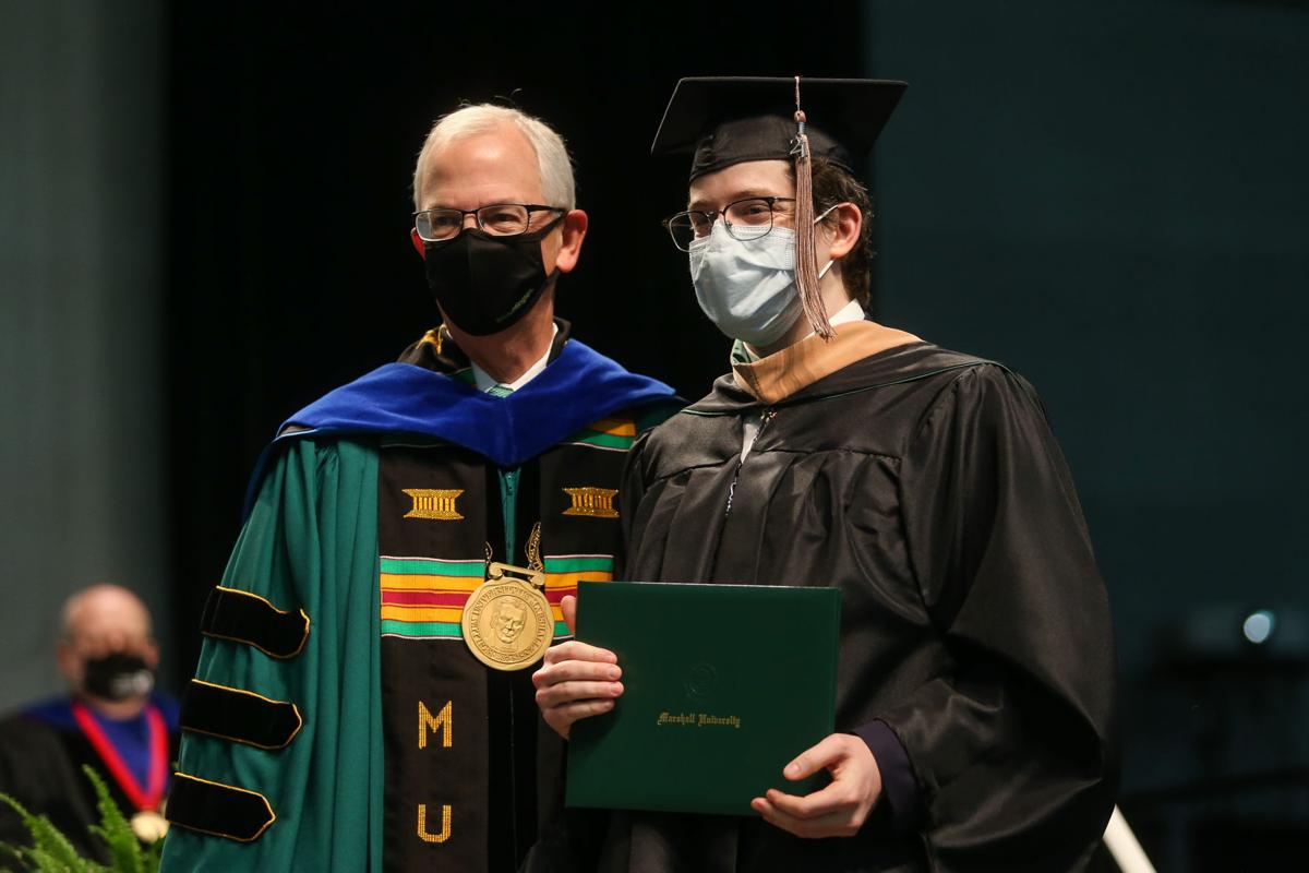 20211212_hd_commencement