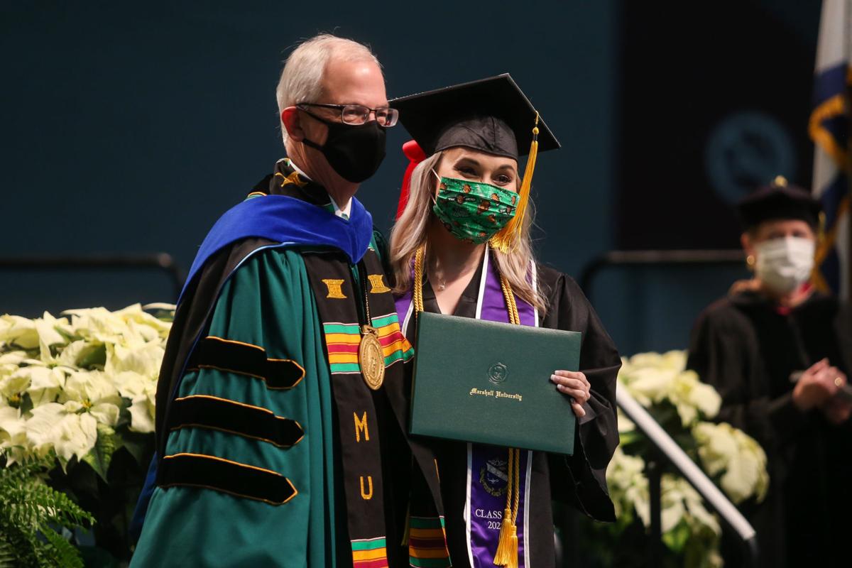 20211212_hd_commencement