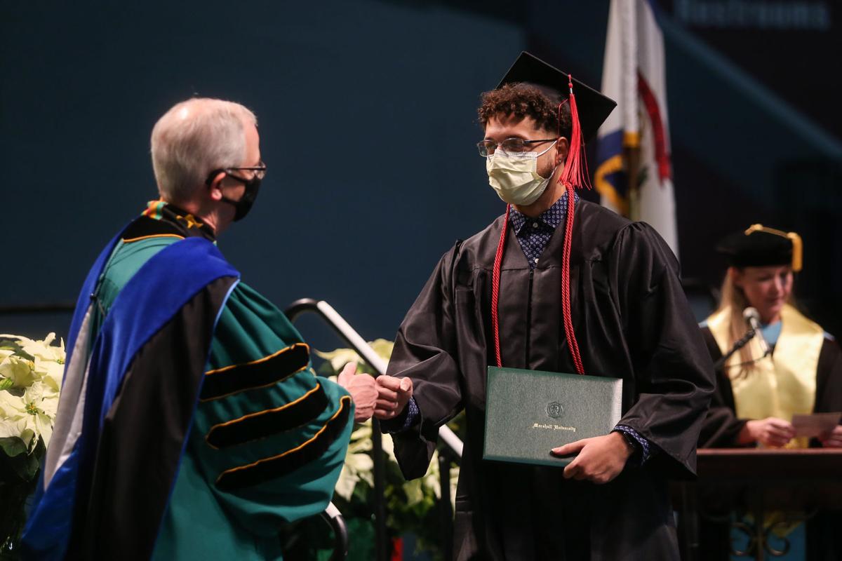 20211212_hd_commencement