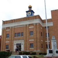 Elected officials, commission to discuss county concerns with community