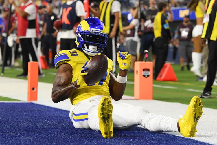 APTOPIX Giants Rams Football