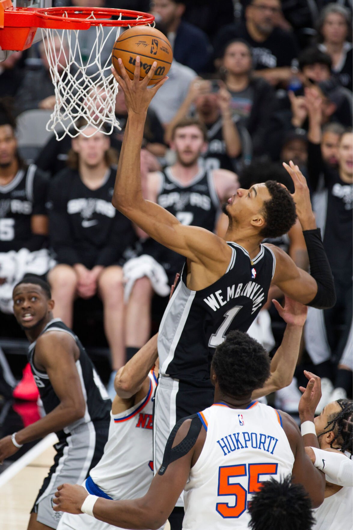 Knicks Spurs Basketball