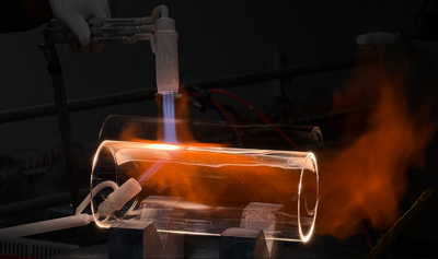 Professional Precision Quartz Glass Bending Service: Hot Bending vs Cold Processing in Glass Fabrication