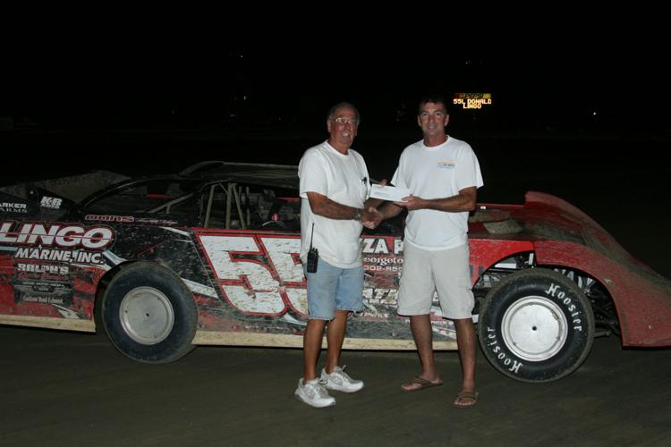 stanley-pete-presents-charlie-cathell-2016-points-fund-check