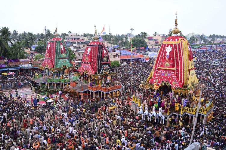 India Temple Crowd