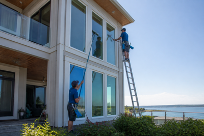 Why window cleaning Staten Island crews now set the bar for Brooklyn, NY buildings