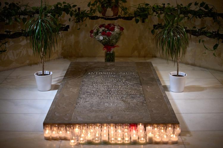 Sagrada Familia Pope Insider Tour