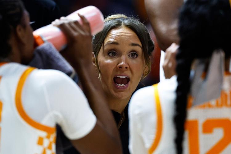 Texas Tennessee Basketball