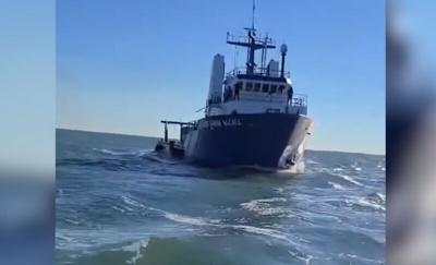 Standoff at Sea between US Wind Survey Boat and Fisherman