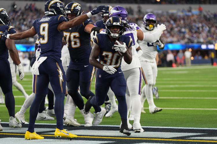 Vikings Chargers Football