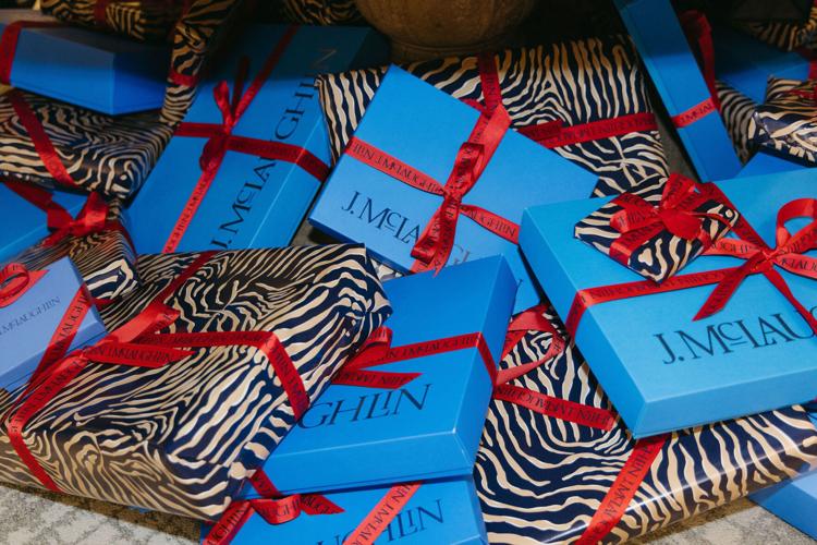 Santa Arrives on Lexington Avenue as J.McLaughlin Hosts a Holiday Fête with Selby Drummond, Will Kahn & Walker Ward in Support of Monday Night Hospitality