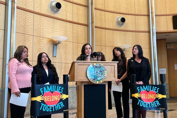 US Deported Woman Returns