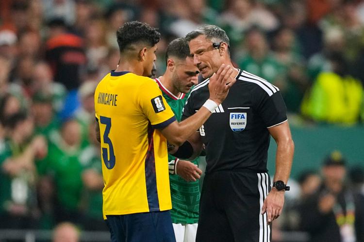 Ecuador Mexico WCup Soccer