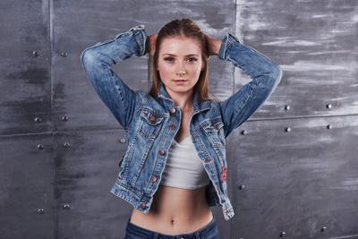 Premium Denim vs Regular Jeans: Key Signs That Actually Make a Difference