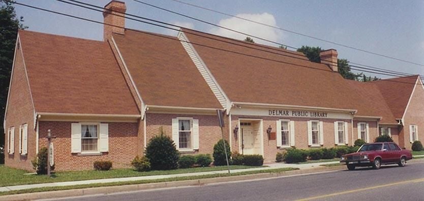 384761_348181401923275_1092464309_n