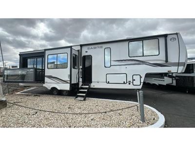 New Travel Trailers and Fifth Wheels Available at Michael Hohl RV