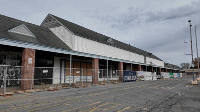 Nylon Capital Shopping Center