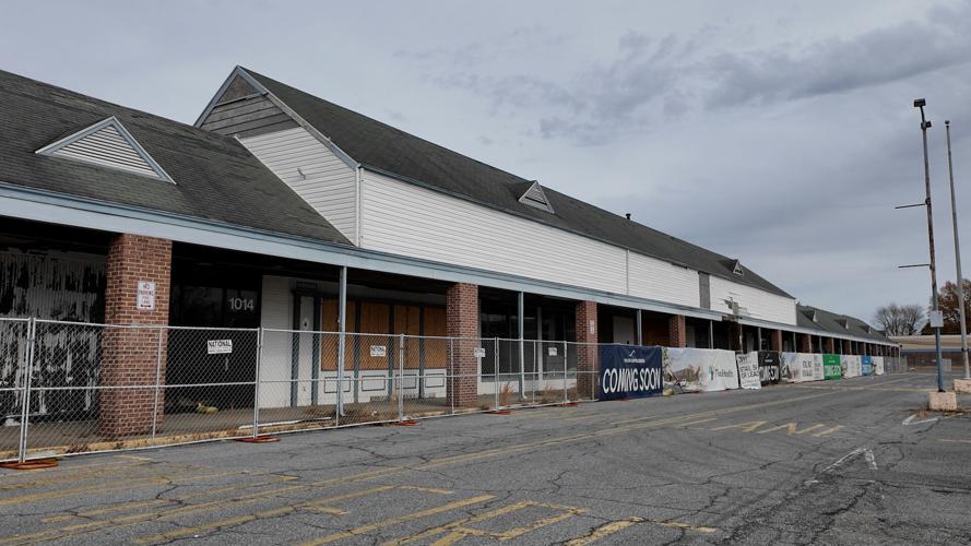 Nylon Capital Shopping Center