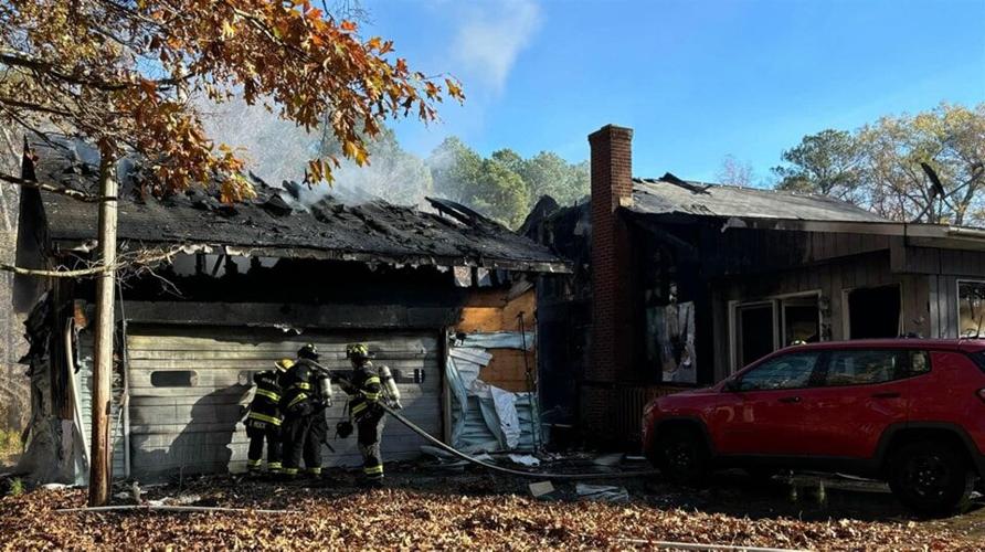 harb_fire1117_3.jpg