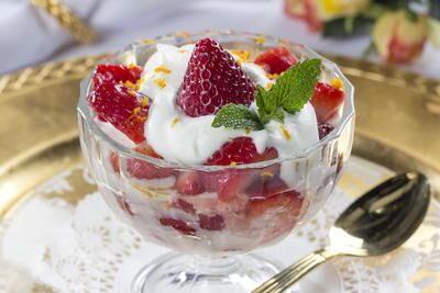 White-House-Strawberries-Romanoff_ArticleImage-CategoryPage_ID-2051066