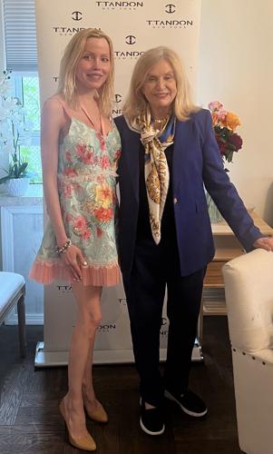 Actress Julianne Michelle Hosts Successful Mommy’s Heart Mother’s Day Shopping Event to Benefit Abuse Survivors