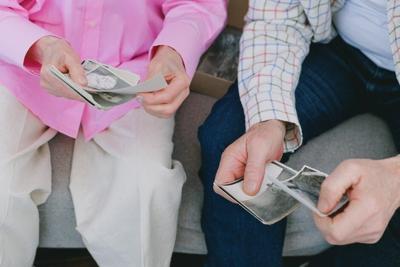 When Does Dementia Wandering Require Memory Care? Nashville Advisors Explain